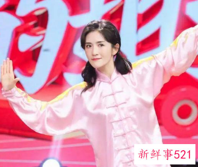 《乘风破浪》官宣谢娜担任主持人