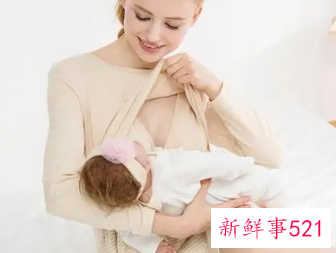 婴儿喂奶姿势
