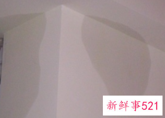 墙面突然湿一块是什么原因