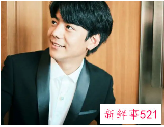 《天天向上》主持人阵容大换血，共8名主持人