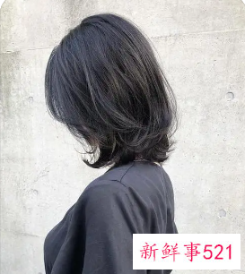 女士显脸小的发型图片