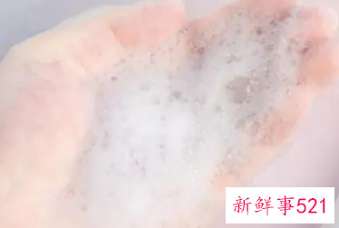 洗面奶能和盐一起洗吗