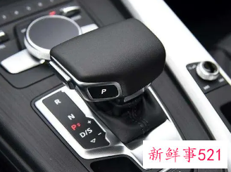自动挡的车怎么开步骤