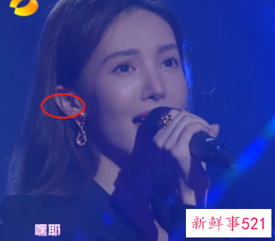 湖南618晚会翻车多，全靠景甜张彬彬壁咚救？