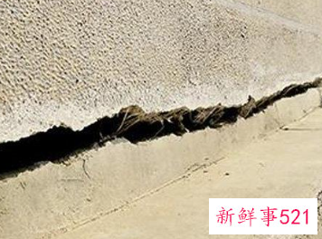 地基下沉墙面开裂应该怎么补