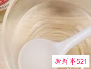 小苏打怎么洗杯子里的茶垢