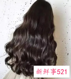 女士显脸小的发型图片