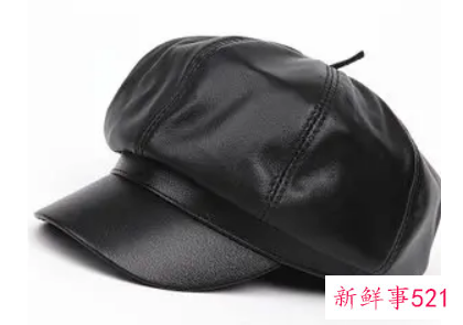 白色羽绒服搭什么颜色的帽子