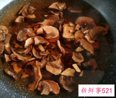 鸡杂汤锅的做法