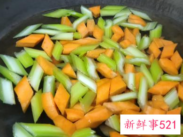 水煮花生拌芹菜的做法窍门