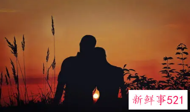 男人故意向你透露他有女朋友