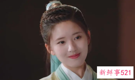 国子监来了个女弟子人物分析