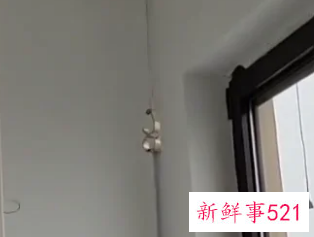 卧室挂衣架落地家用安装图