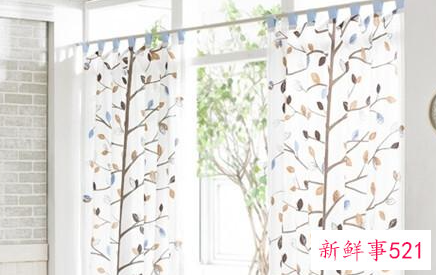 卧室窗帘的最佳颜色搭配