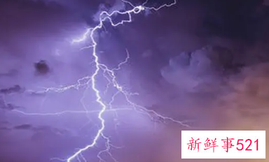 梦见自己被雷劈的预兆