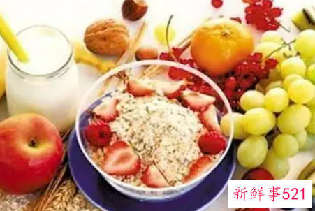 多吃这些食物轻松搞定脸上皱纹