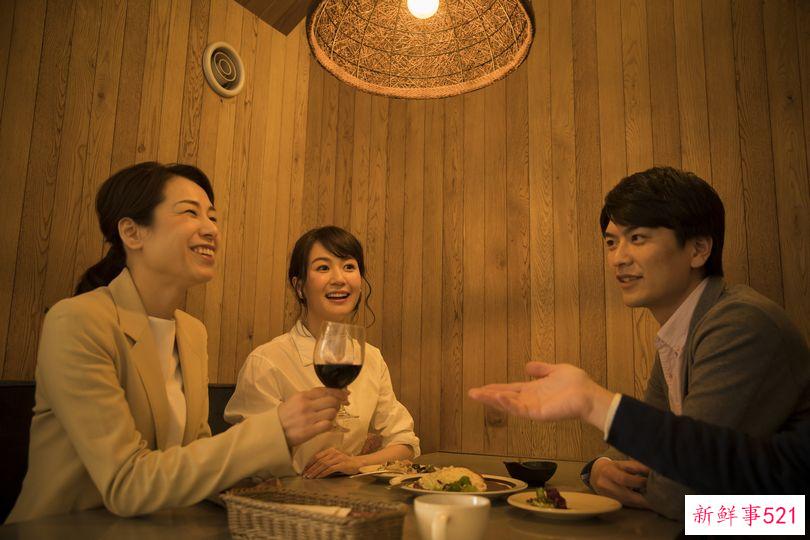 男A女免的日本“约炮圣地——相席屋