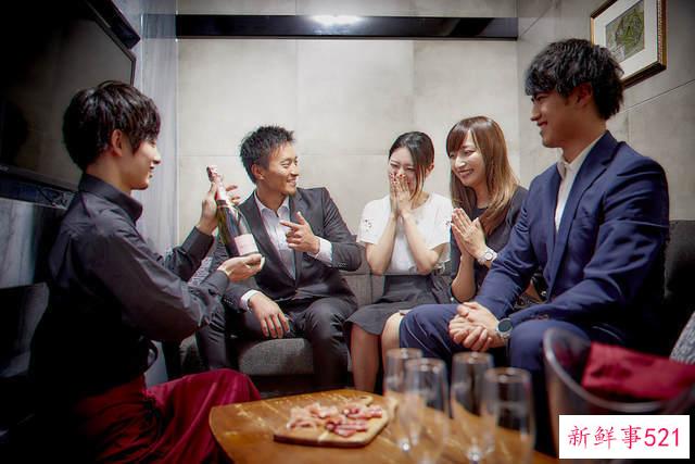 男A女免的日本“约炮圣地——相席屋