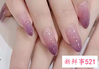 什么指甲的颜色显白