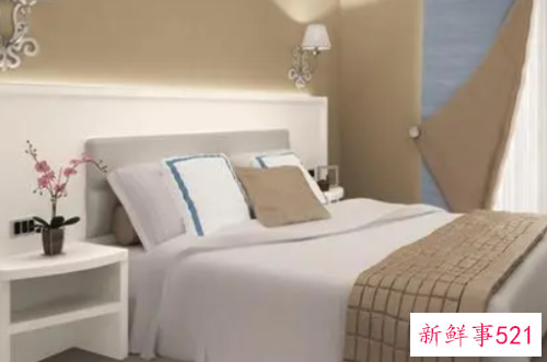 床头柜的摆放有哪些注意事项