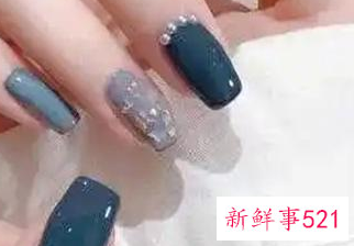 什么指甲的颜色显白