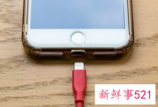 苹果取消附赠配件，专家称省超400亿