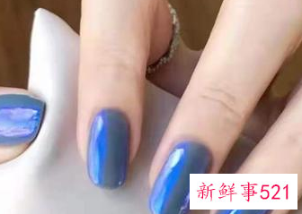 什么指甲的颜色显白