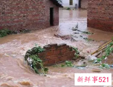 梦见大水挡路是什么意思