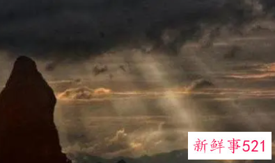 梦见买死人衣服什么意思