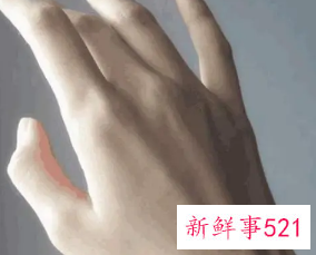 怎样使手变得白嫩好看男生