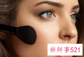 如何按肤质挑选腮红