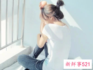 水瓶男分手还爱对方的表现