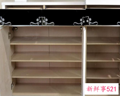 门口外面的鞋柜如何摆放