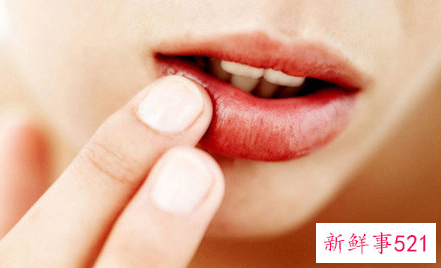 护理唇部方法