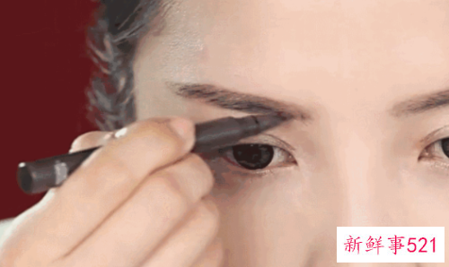 化妆品过敏都有哪些症状