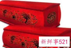 女人梦见红色棺材是什么意思