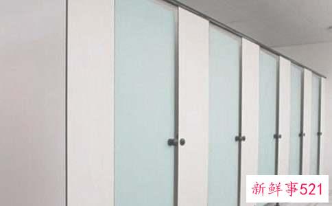 怎么训练挪威森林猫用猫砂猫咪上厕所训练