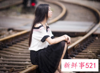 伤感让人看了心酸想哭的网名2字