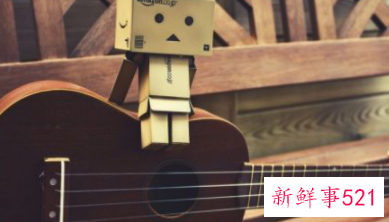 初学者买吉他要注意什么