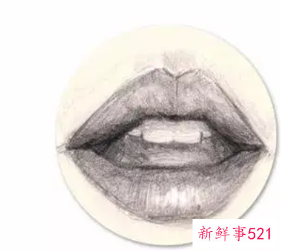 画嘴唇的笔是什么笔