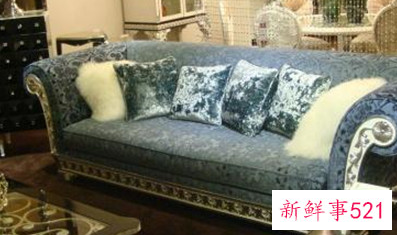 买实木沙发还是布艺沙发