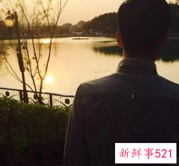 一个男的经常找你聊天什么意思