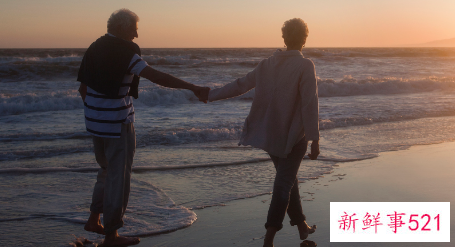 梦见自己家的老人死了好吗