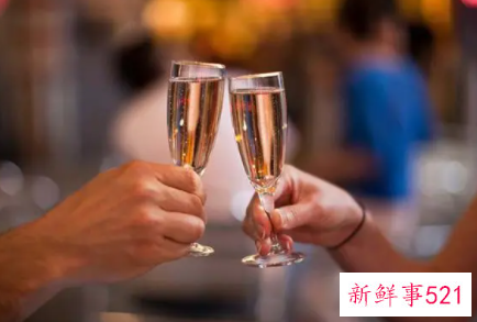 给客户喝酒简单又大气的敬酒话