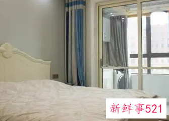 客厅阳台放床风水好吗