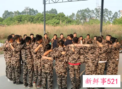 拓展培训户外拓展