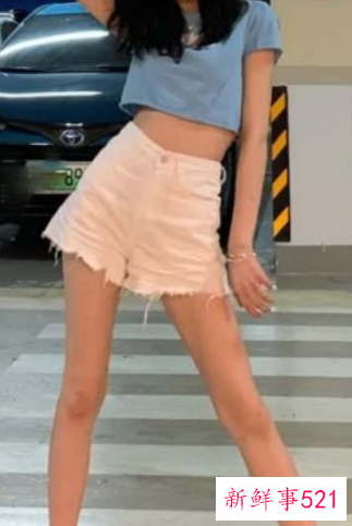 牛仔短裤配什么鞋图片