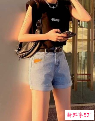 牛仔短裤配什么鞋图片