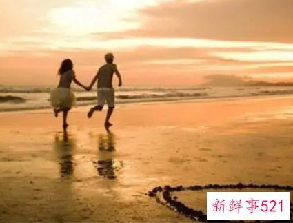 梦见和情人拉手一起走