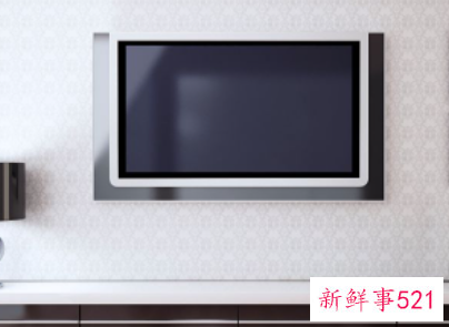 电视机旁边放什么摆件合适